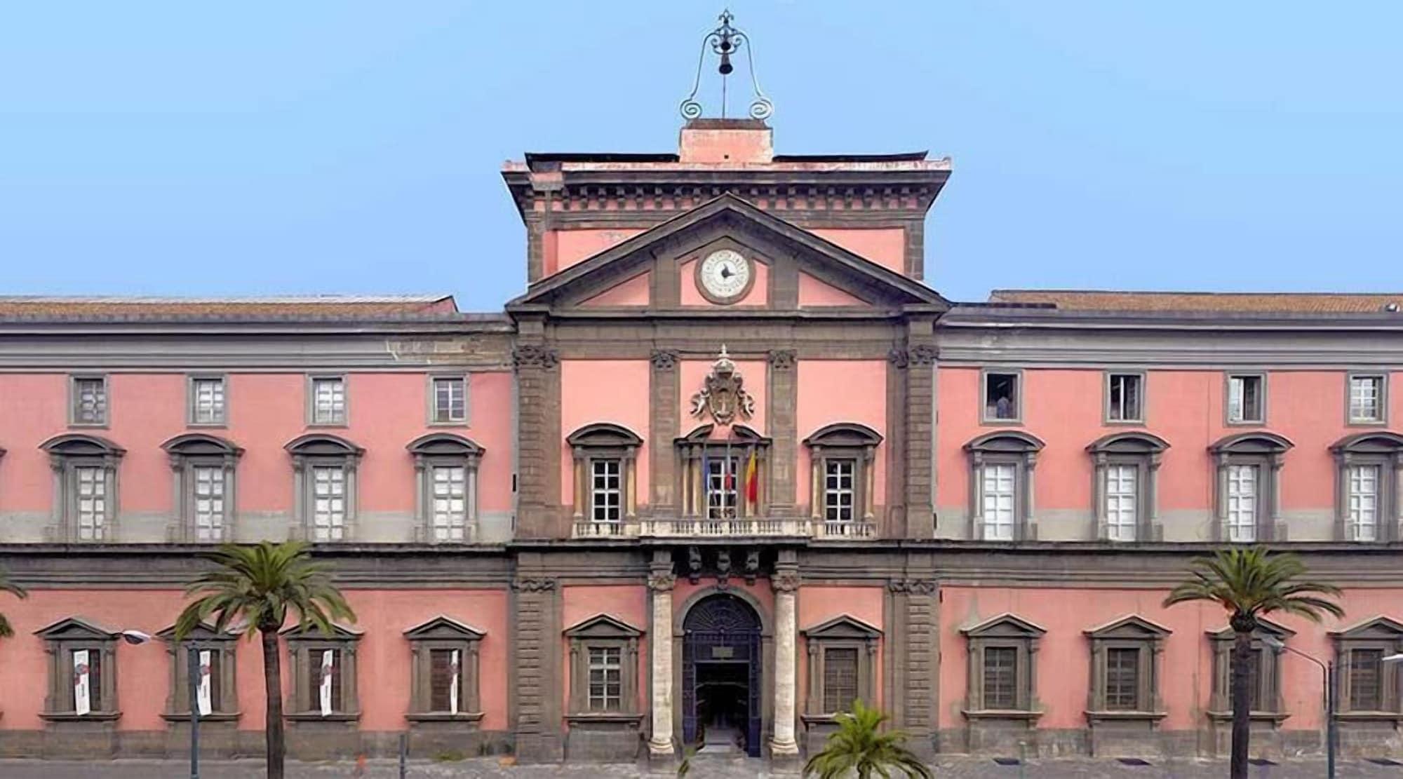 Palace Napoli Εξωτερικό φωτογραφία