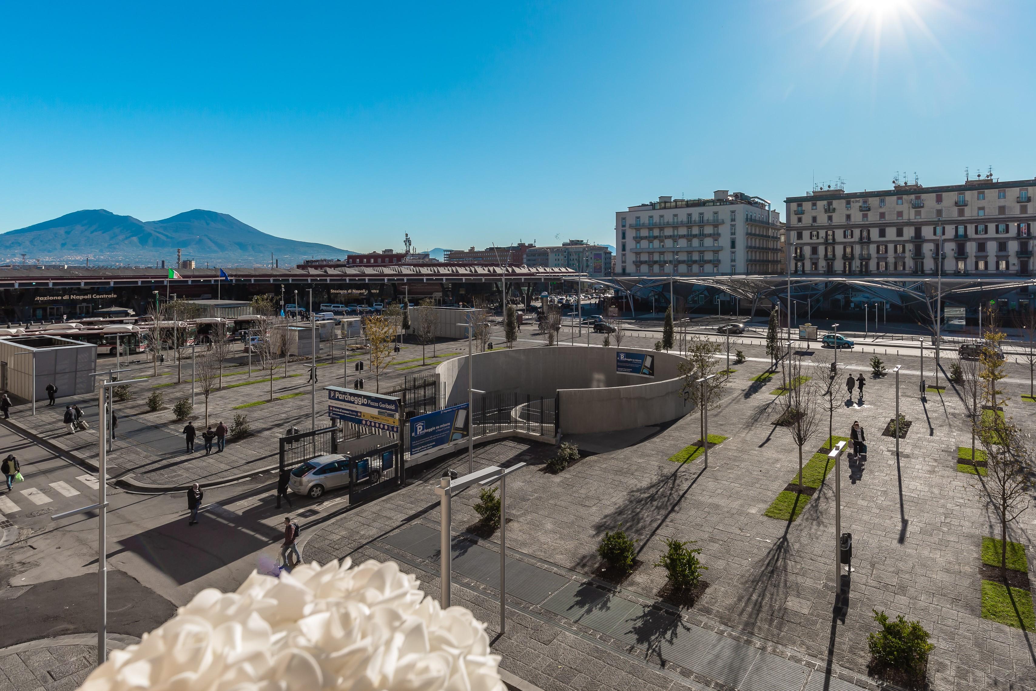 Palace Napoli Εξωτερικό φωτογραφία